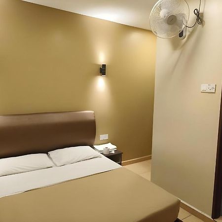 Kampung Kuala Terla The Pines Hotel מראה חיצוני תמונה