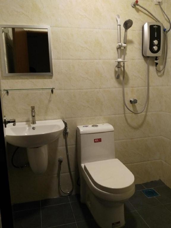Kampung Kuala Terla The Pines Hotel מראה חיצוני תמונה
